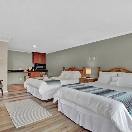Maven'S Inn & Grill Canyon Lake Esterno foto